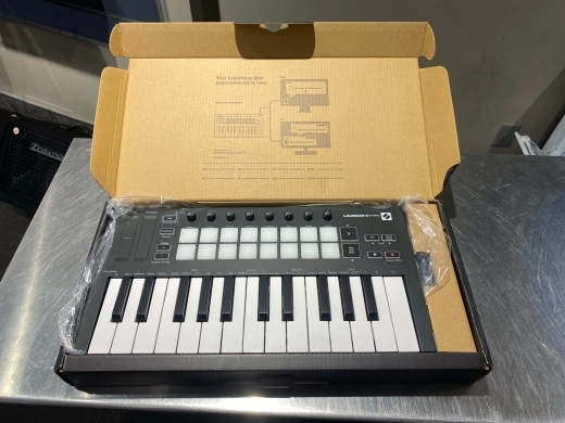 Novation - LAUNCHKEY MINI3 2